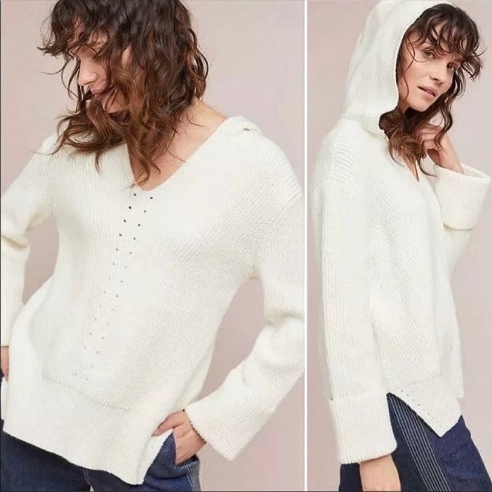 Anthropologie White Cotton Ribbed Knit V Neck
Hooded‎ Oversized Sweater Medium